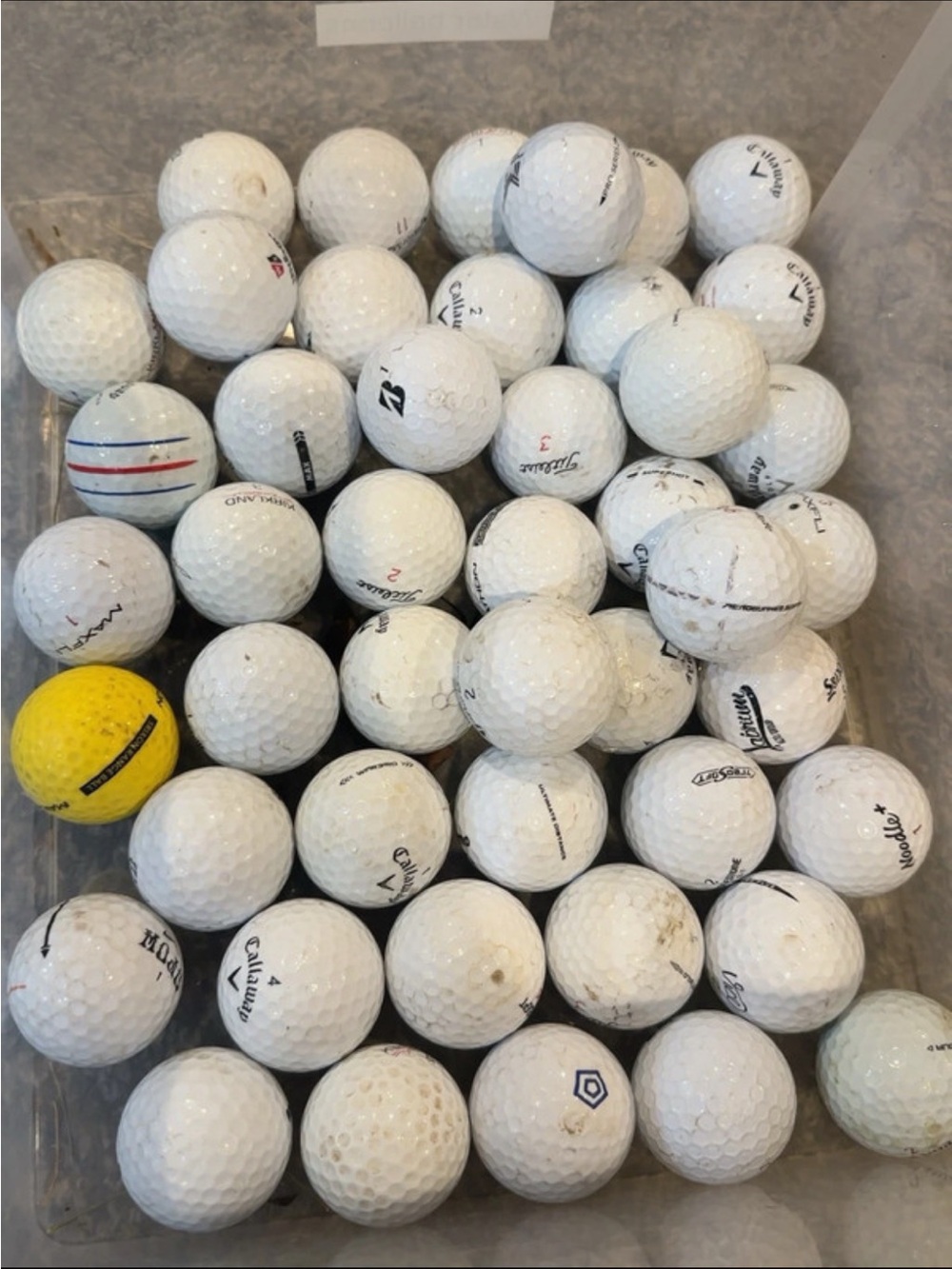 Golf Balls- Callaway Titleist Mixed bundle lot of 20 golf balls